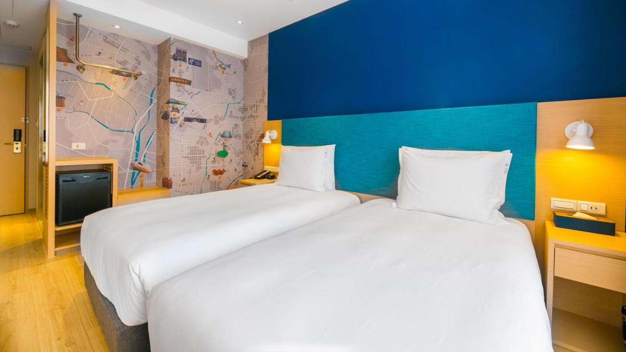 Holiday Inn Express Taichung Fengchia By Ihg Esterno foto