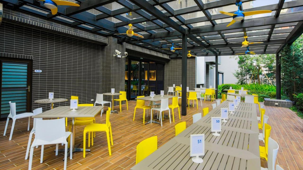 Holiday Inn Express Taichung Fengchia By Ihg Esterno foto