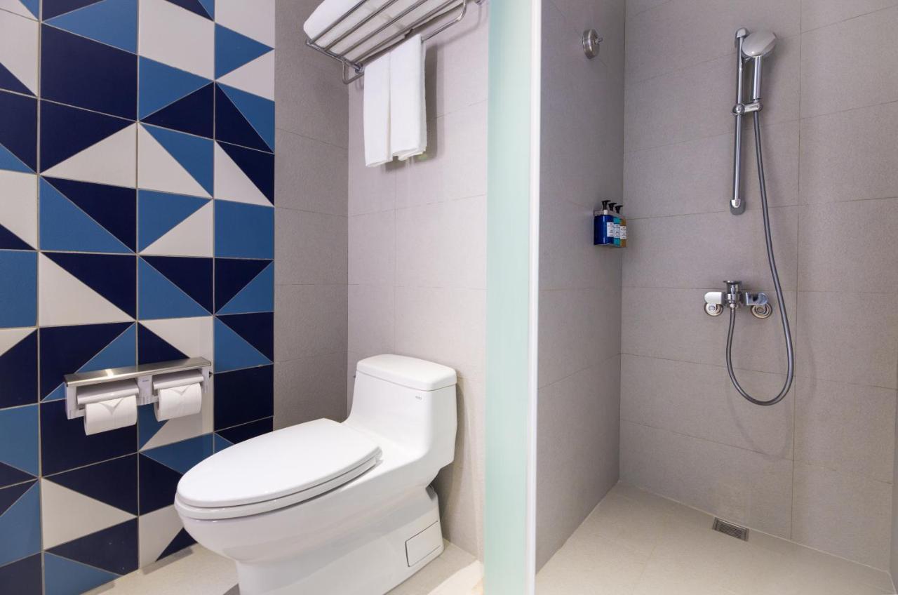 Holiday Inn Express Taichung Fengchia By Ihg Esterno foto