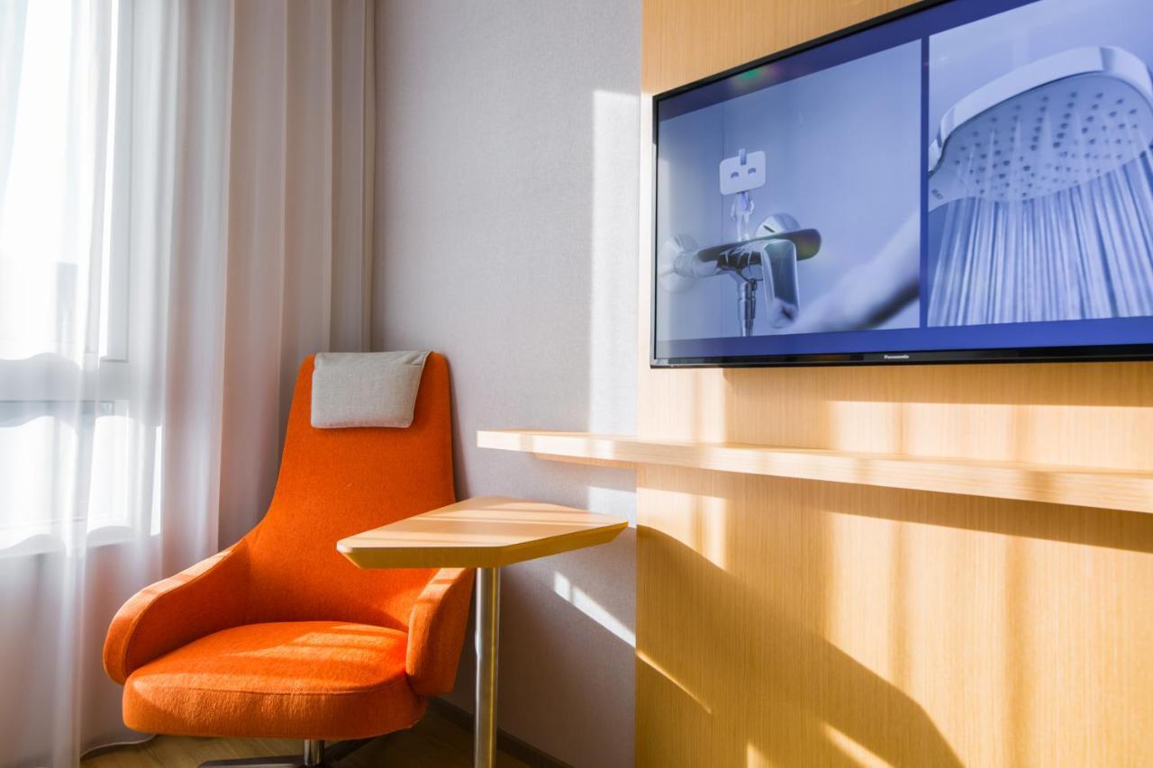 Holiday Inn Express Taichung Fengchia By Ihg Esterno foto